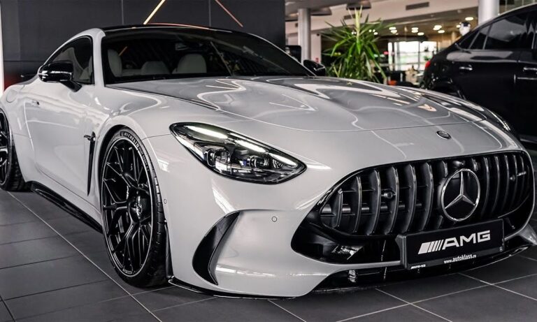 NEW Mercedes AMG GT 63 Coupe (2026) - Interior